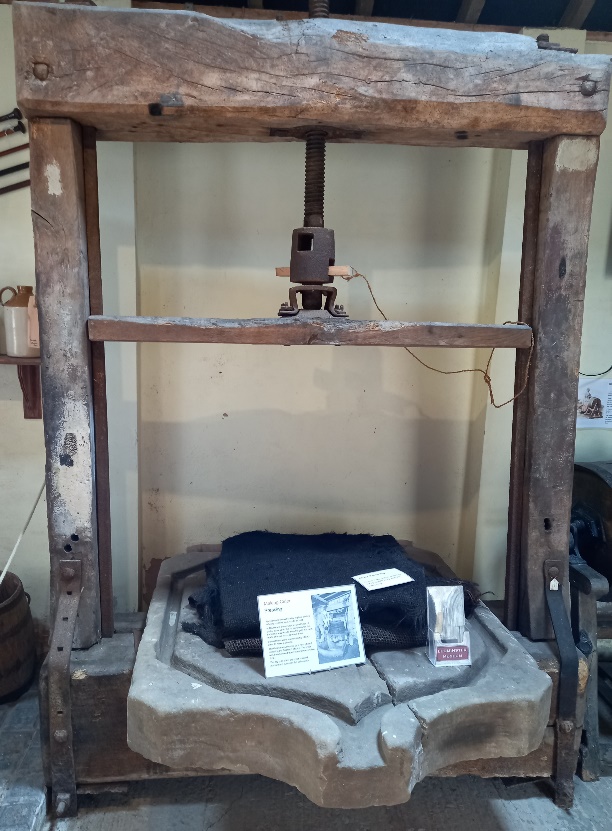 The cider press
